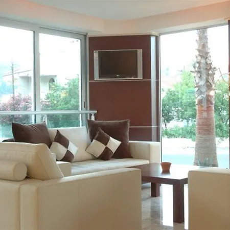 Otel Royal Garden 3*